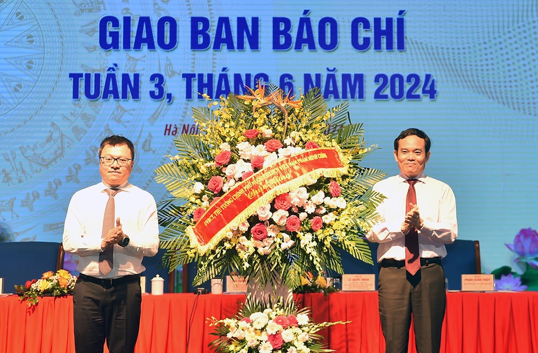 Báo chí cần tư duy mới, cách làm mới để phát triển trong giai đoạn chuyển đổi