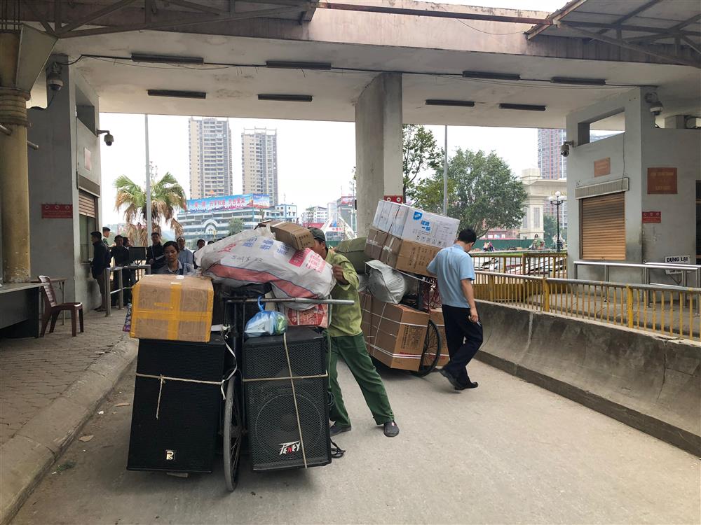 Bộ Tài chính yêu cầu tập trung chống buôn lậu dịp cuối năm