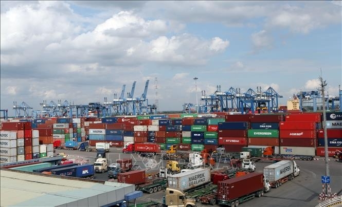 6 tháng đầu năm 2023, tổng trị giá xuất nhập khẩu hàng hoá của Việt Nam ước đạt 316,64 tỷ USD, giảm 15,1%