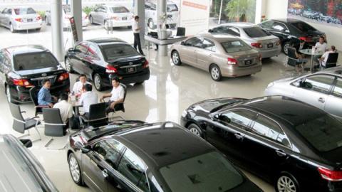 Thị trường ô tô rẻ ngày Tết: Xe ngập nước tuồn ra bán ngoài Bắc?