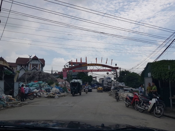 Văn Lâm - Hưng Yên: Doanh nghiệp tái chế nhựa “hành” dân