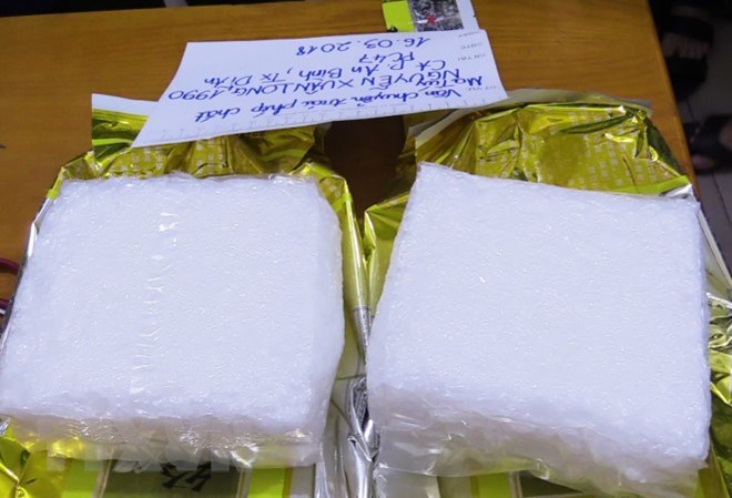 Bắt giữ đối tượng vận chuyển 7.400 viên ma túy từ Lào về Việt Nam