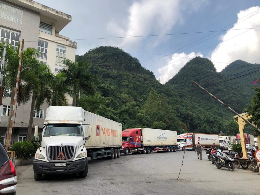 Triển khai các biện pháp giải quyết tình trạng ùn tắc tại cửa khẩu biên giới