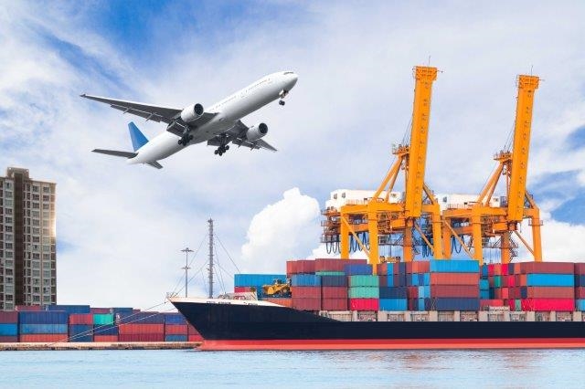Xuất khẩu khởi sắc, thặng dư thương mại đạt trên 20 tỷ USD